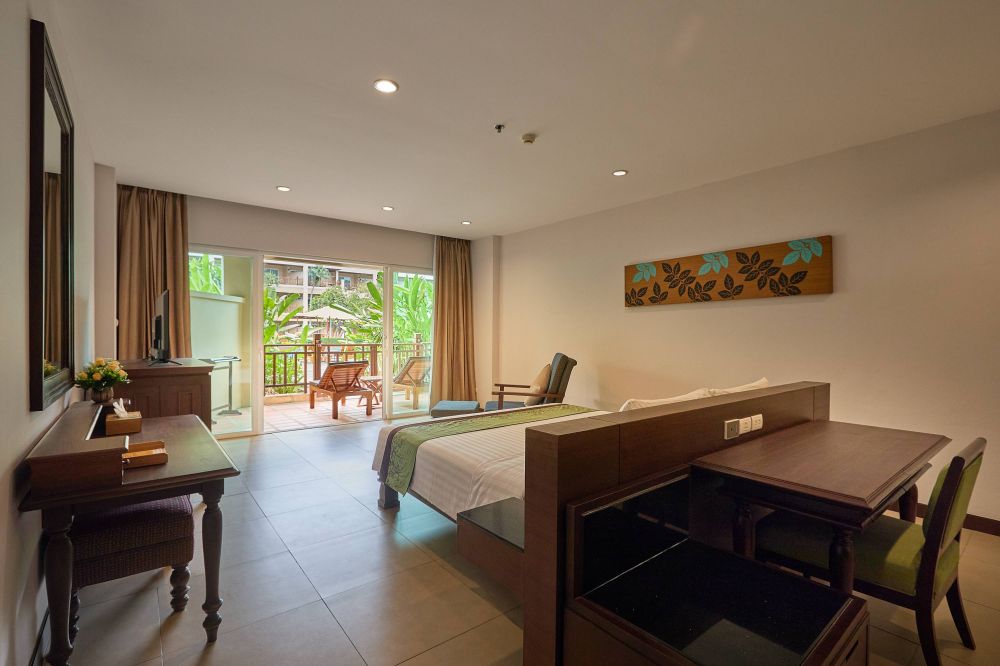 Deluxe Pool Access/Poolside Terrace | Double/Twin, The Heritage Pattaya Beach Resort 4*
