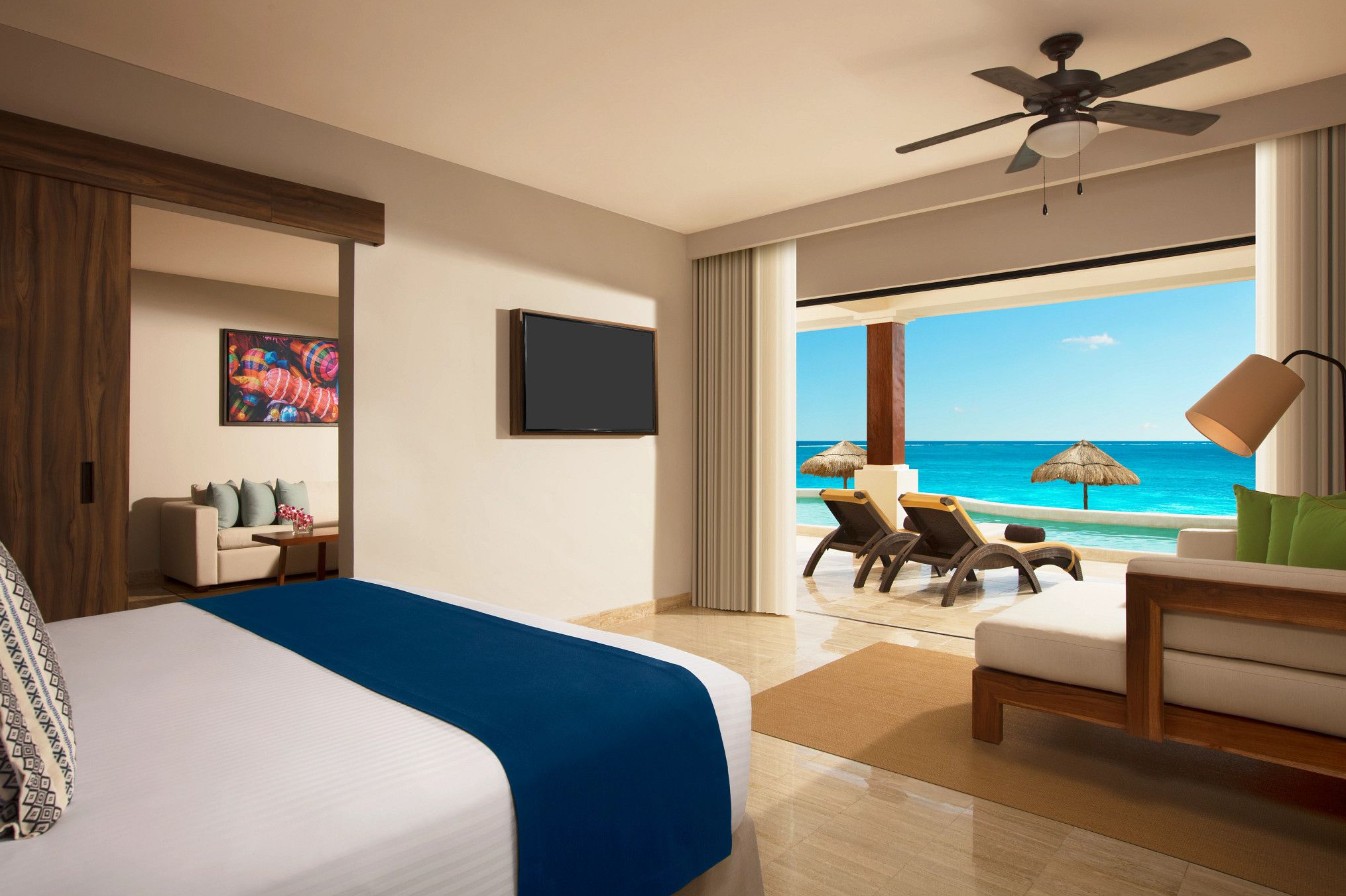 Preferred Club Master Suite Beach Front Swim Out, Dreams Sapphire Resort & Spa (ex.Now Sapphire Riviera Cancun) 5*