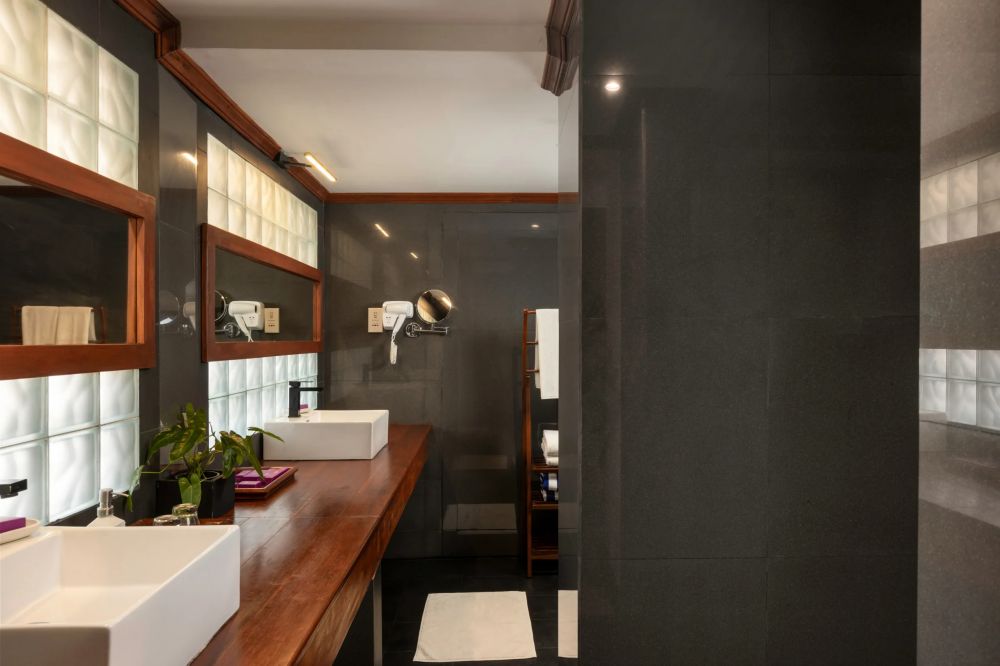 Suite, Ekho Surf 4*