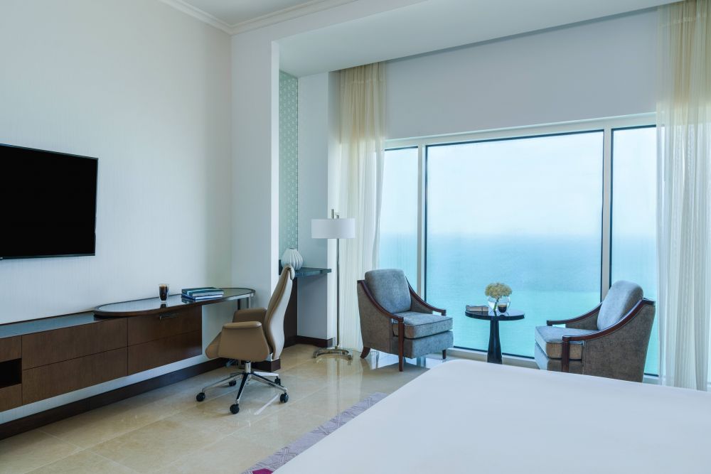Deluxe Room Sea View, Rixos Marina Abu Dhabi 5*
