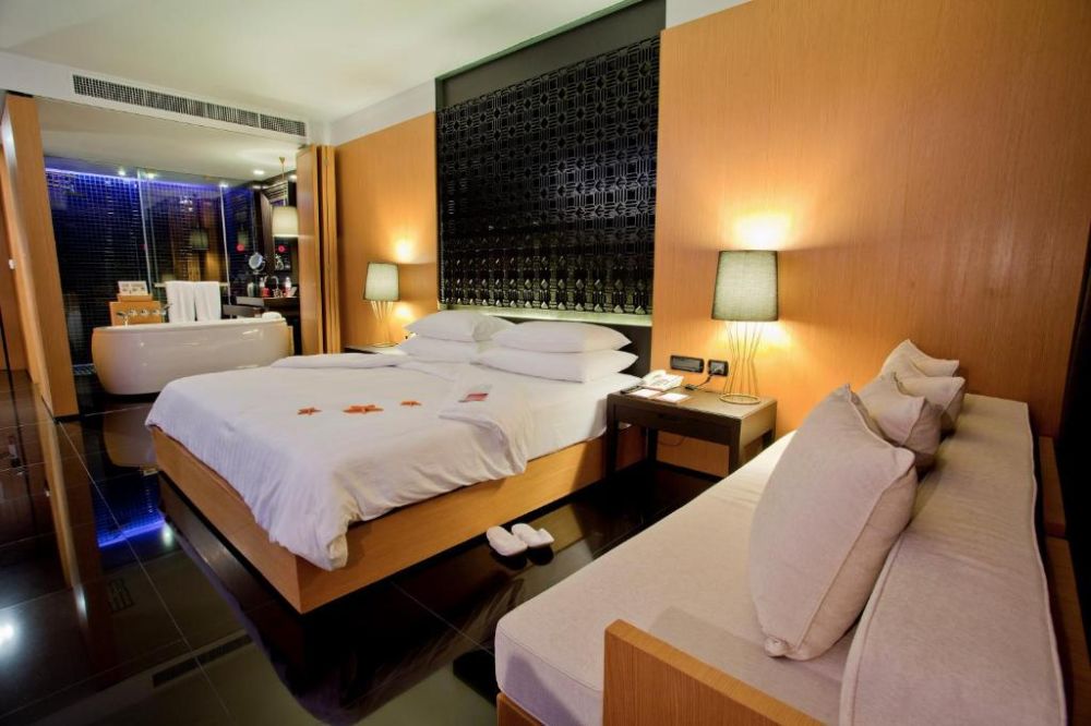 Deluxe Jacuzzi Room, Ramada Resort, Khao Lak 4*