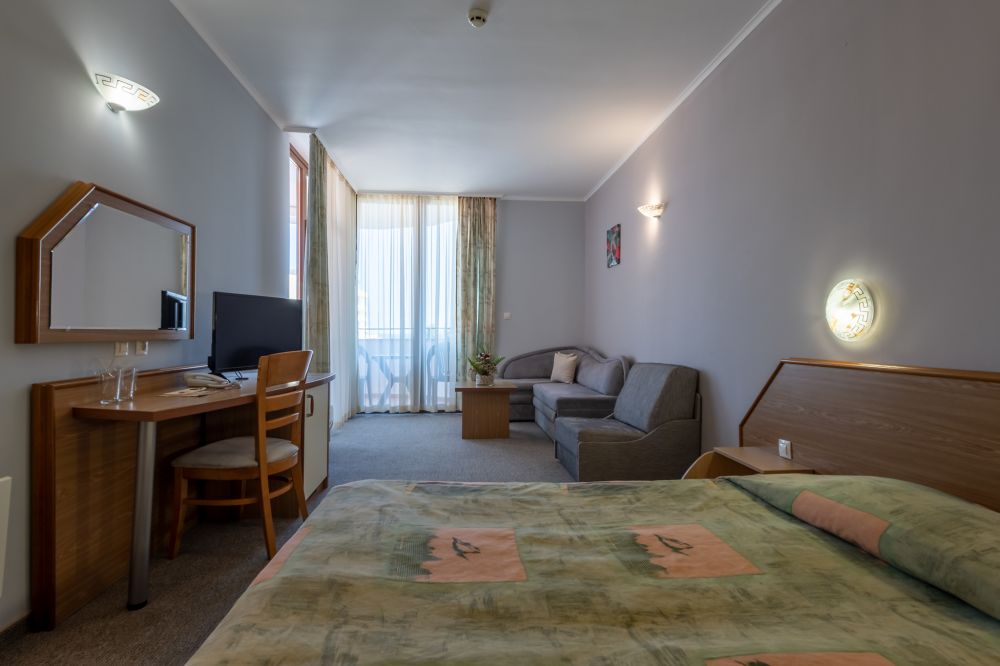 Double Comfort Room, Hrisantema Hotel 4*
