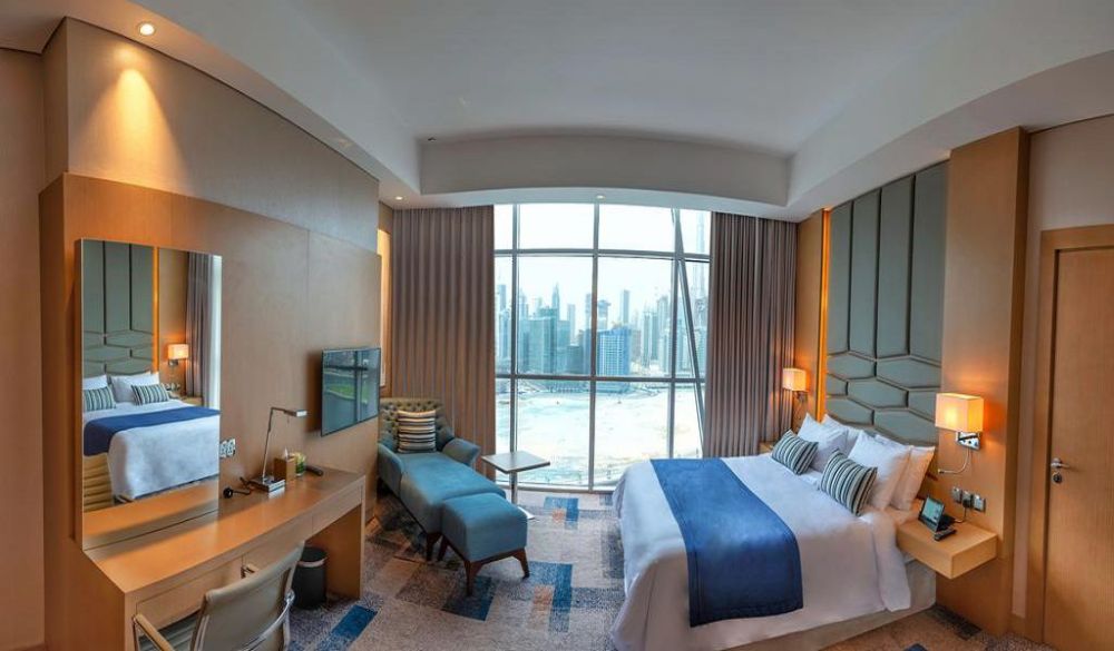 Deluxe Room, Canal Central Business Bay 5*