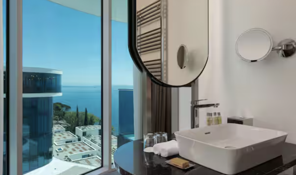 King Executive Room with Balcony and Sea View, Hilton Rijeka Costabella Beach Resort & Spa 5*
