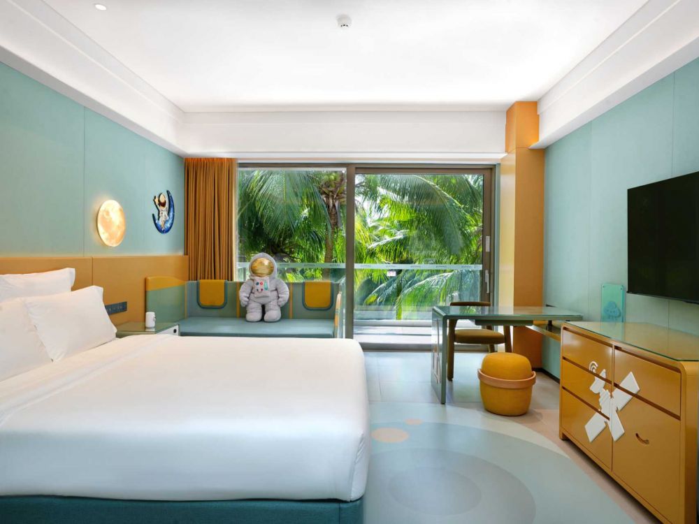 Fantasy Star family room-king+single bed, Pullman Ocean View Sanya Bay Resort & Spa 5*
