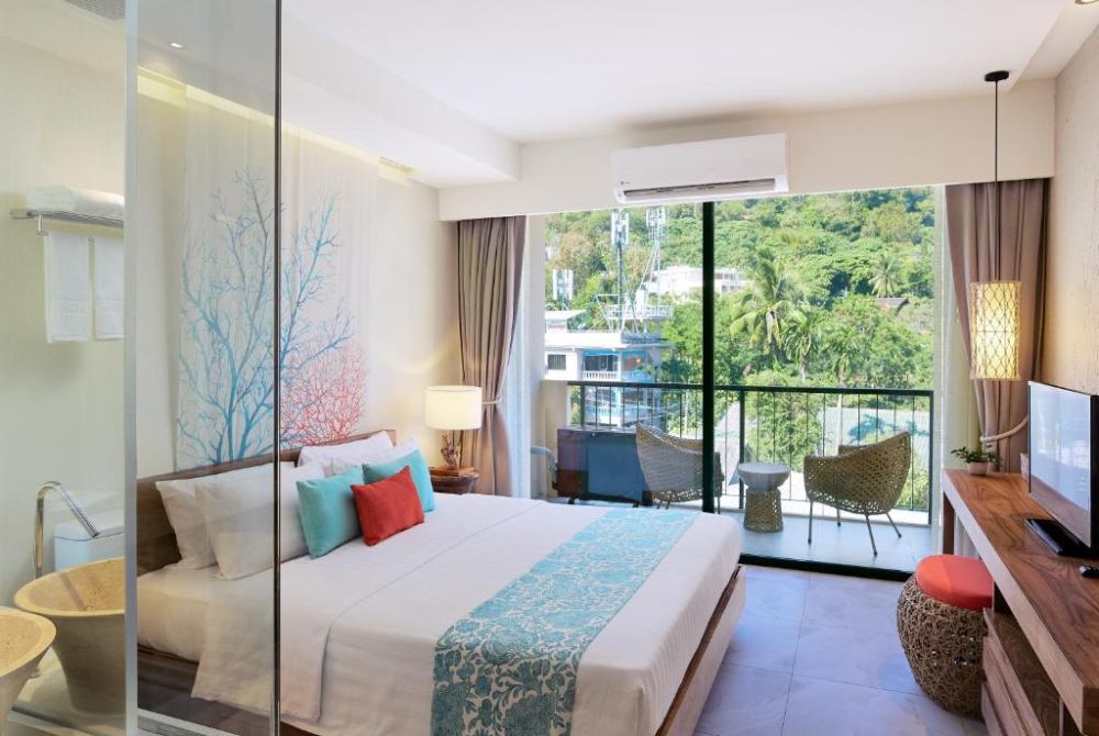 Deluxe with Balcony, Bandara Phuket Beach Resort 4*