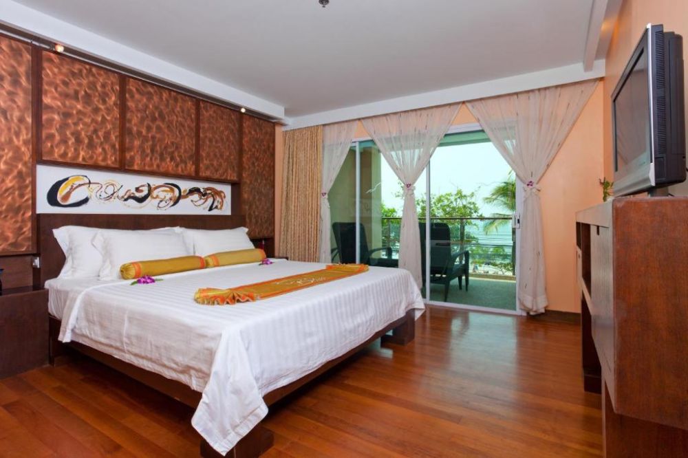 1BR Superior Suite Seaview, The Bliss South Beach Patong 4*