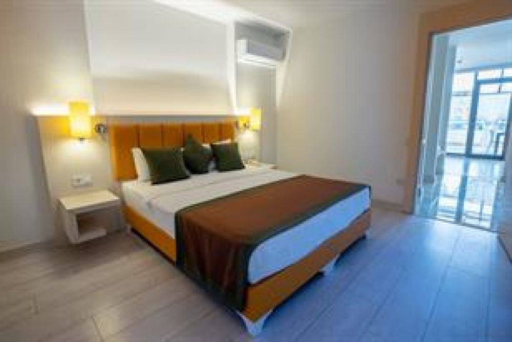 Superior family with jacuzzi, Club Aqua Plaza Hotel 5*