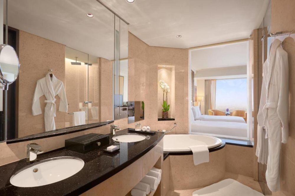 Deluxe Room Sea View, Conrad Dubai 5*