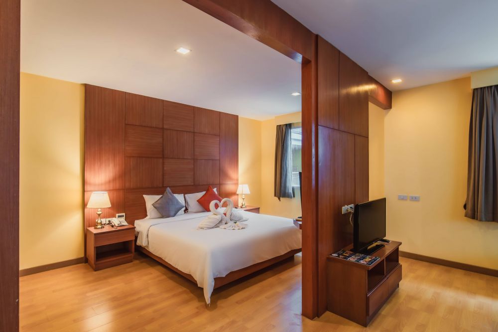 Family Suite City View, Pool View, Elite Suites Hotel Patong (ex. Bauman Residence) 4*