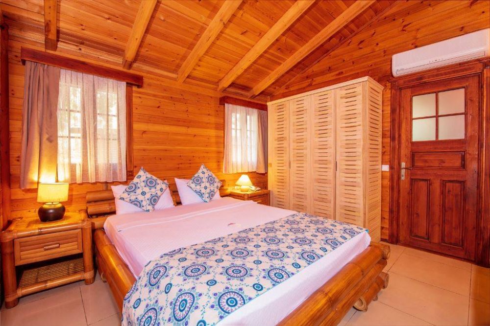 King Suite Bungalow, The Bay Beach Club 5*