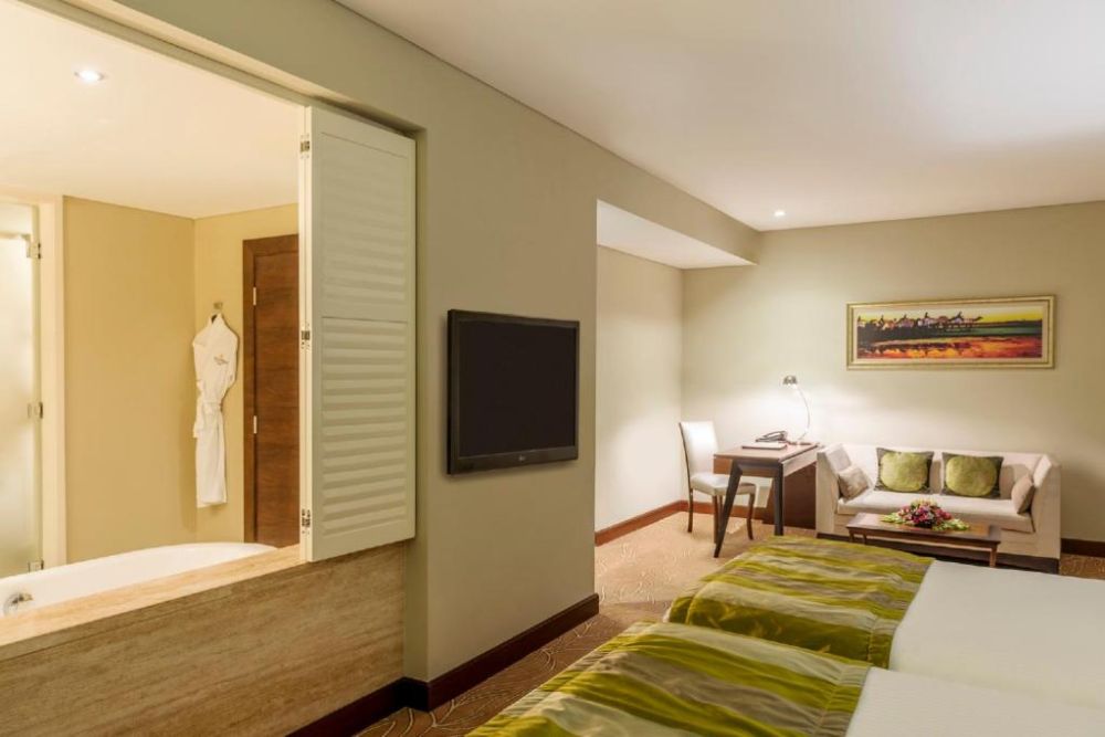 Premium Room, The Tower Plaza Hotel Dubai (ex. Millennium Plaza Dubai) 5*