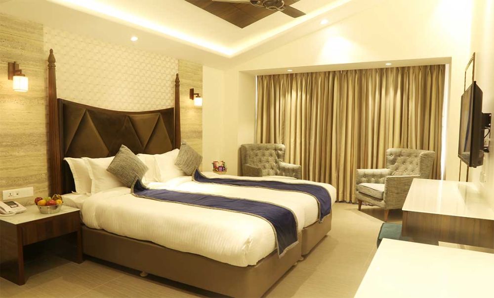 Standard Room With Balcony, The Flora Residency 3*
