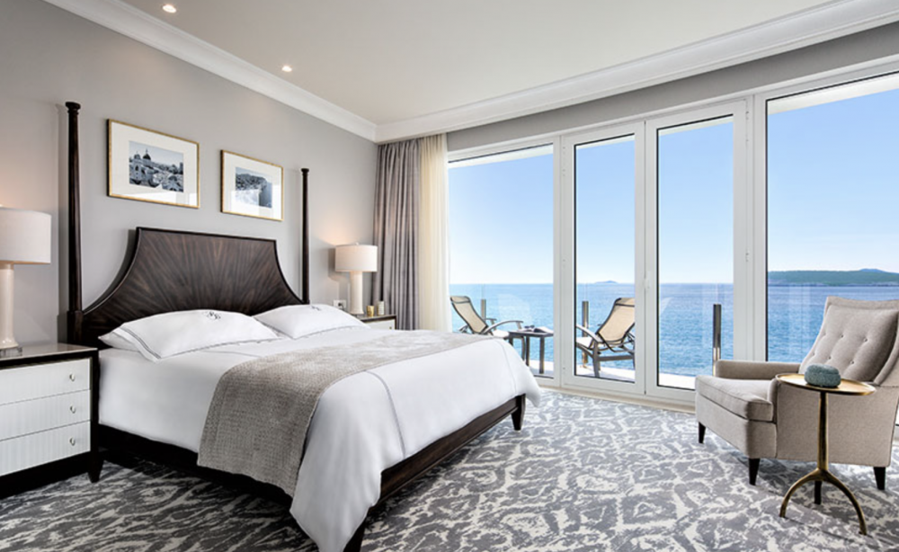 DELUXE KING ROOM SEA VIEW, Royal Blue Hotel 5*