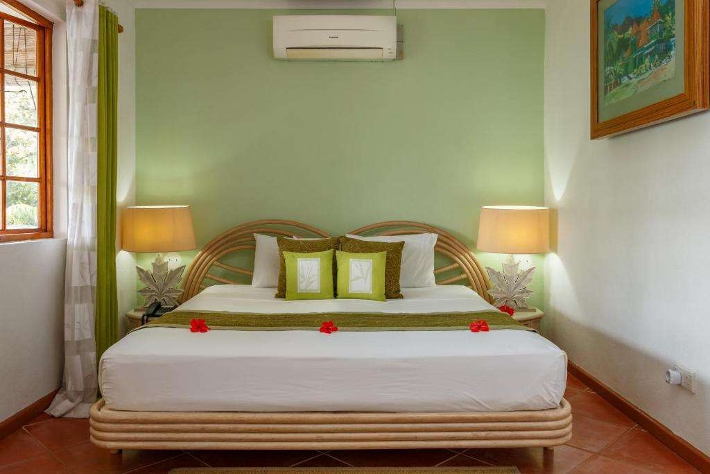 Standard Room, L'Habitation Cerf Island Hotel 3*