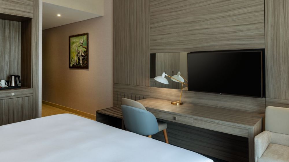 Standard King, Four Points by Sheraton Production City 4*