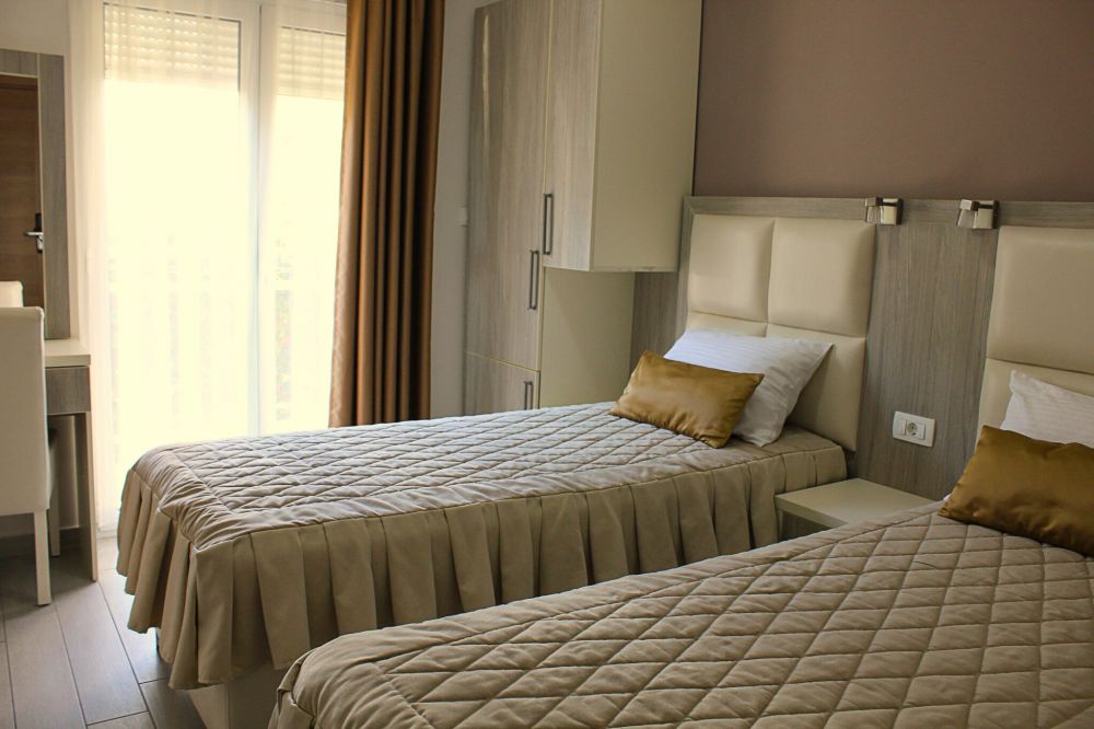 Double and Triple Room, Bojana 3*