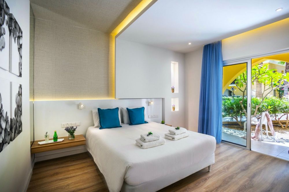 One-Bedroom Suite, Malama Beach Holiday Village 4*