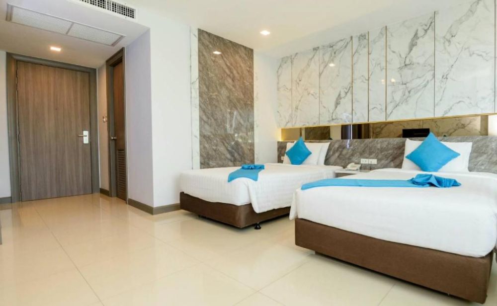 Superior Room, Crystal Palace Pattaya 3*