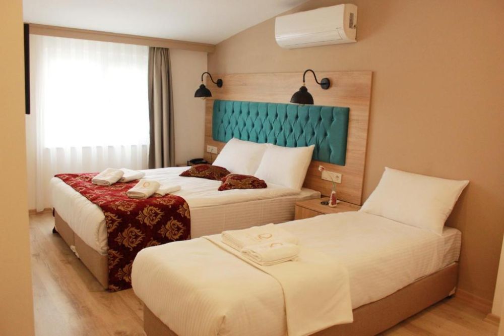 Standard Room, The Laila Hotel 3*