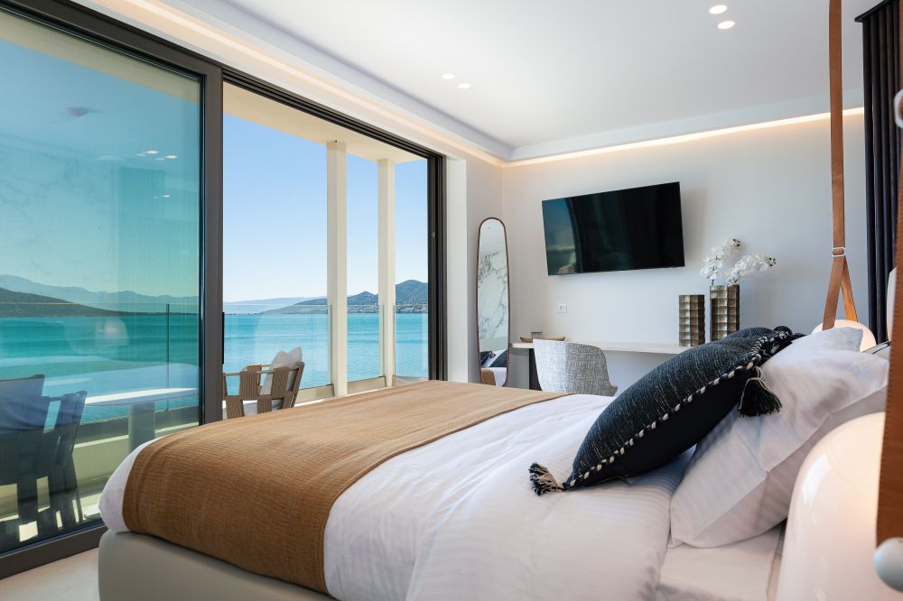 Superior Suite Sea View Outdoor Jacuzzi, Naiades Beach Hotel 5*