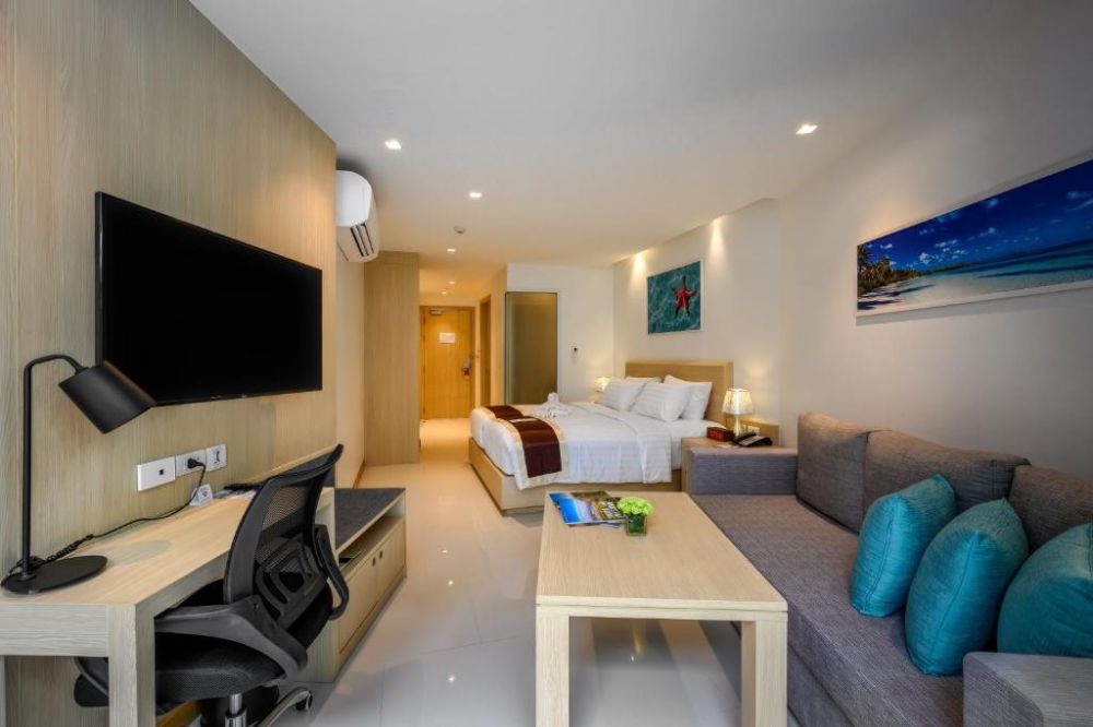 Superior Room, The Beachfront Hotel Phuket 4*