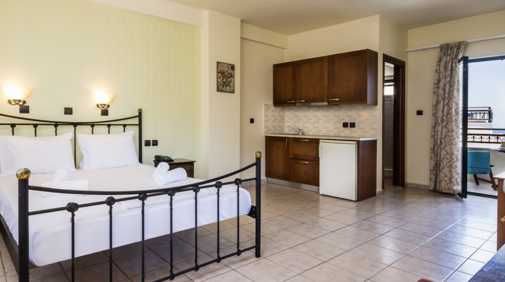 MAISONETTE, Dias Hotel & Apartments 4*