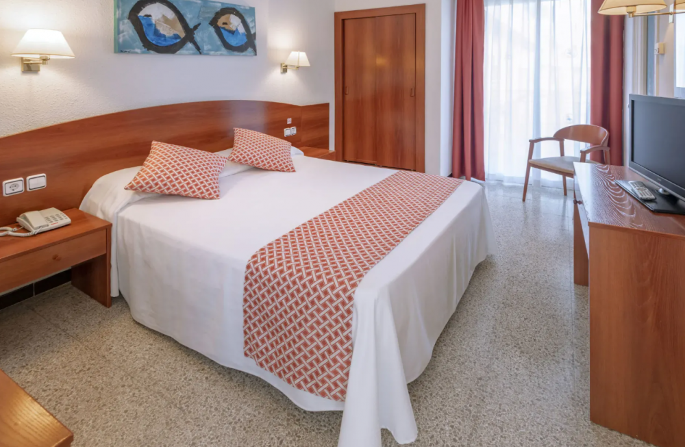 Standard Double Room, GHT Balmes Apartments & Splash (Calella) 3*