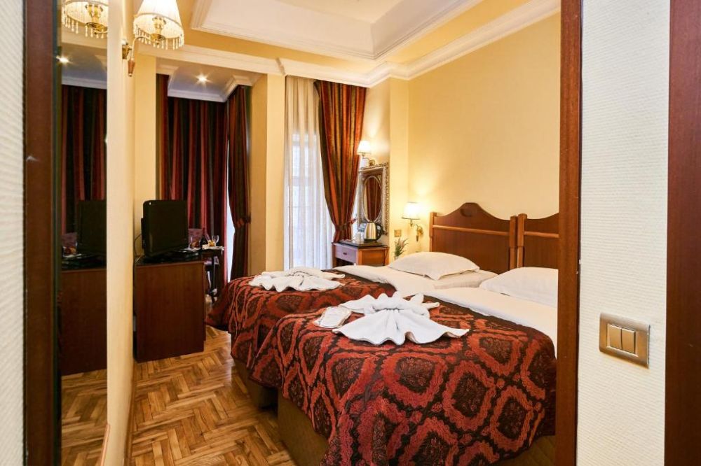 Standard Room, Amber Hotel 4*