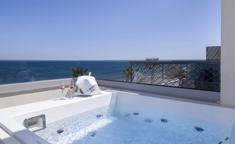Executive Suite Sea Front with Jacuzzi, Amira Luxury Resort & Spa | Adults Only 15+ 5*