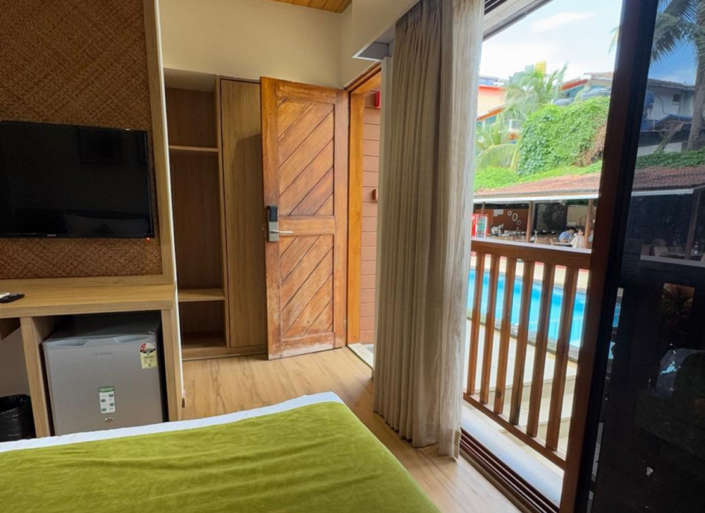 Pool Facing Cottage, Treehouse Mars Beach Cottages 4*