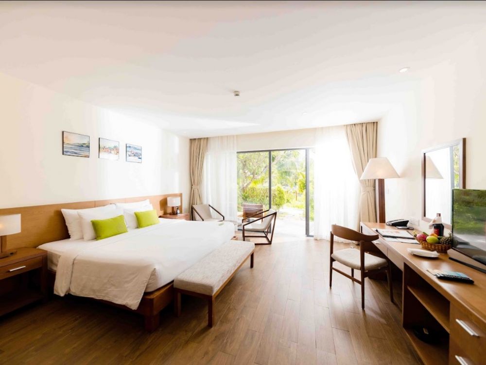 Senior Deluxe Room, Cam Ranh Riviera Beach Resort & Spa 5*