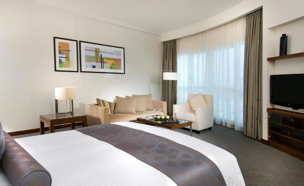 Junior Suite, Grand Millennium Abu Dhabi Al Wahda 5*