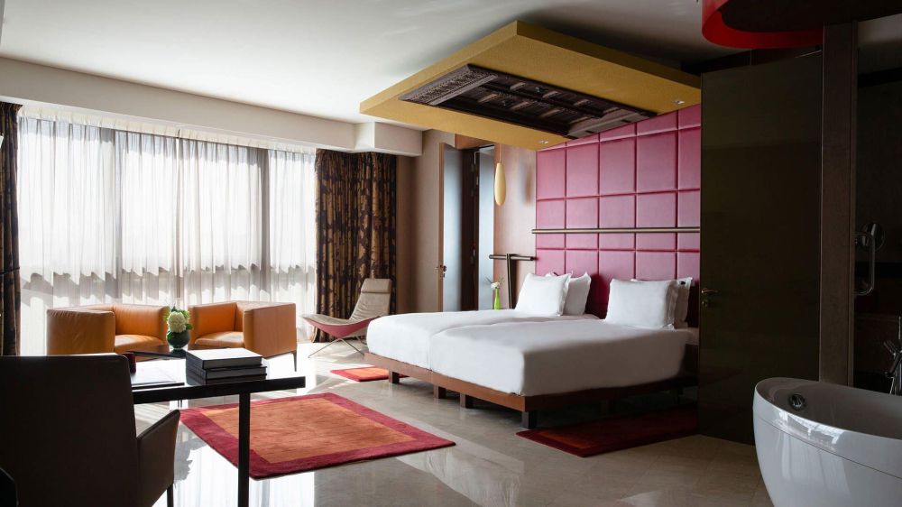 Club Room, Jumeirah Creekside Hotel 5*