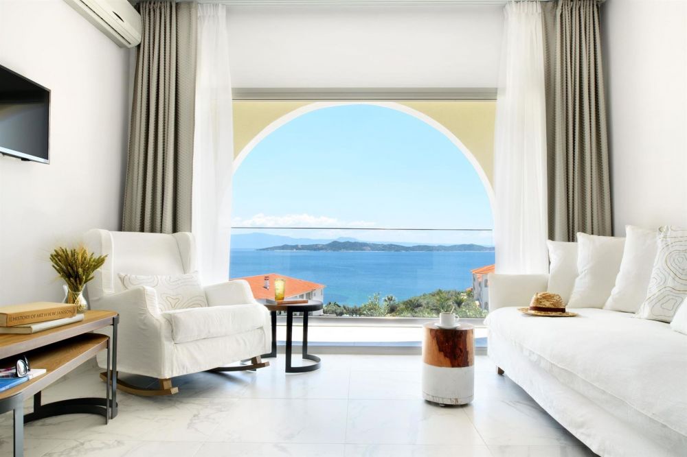 Loft Suite Panoramic Sea View, Akrathos Beach Hotel 4*