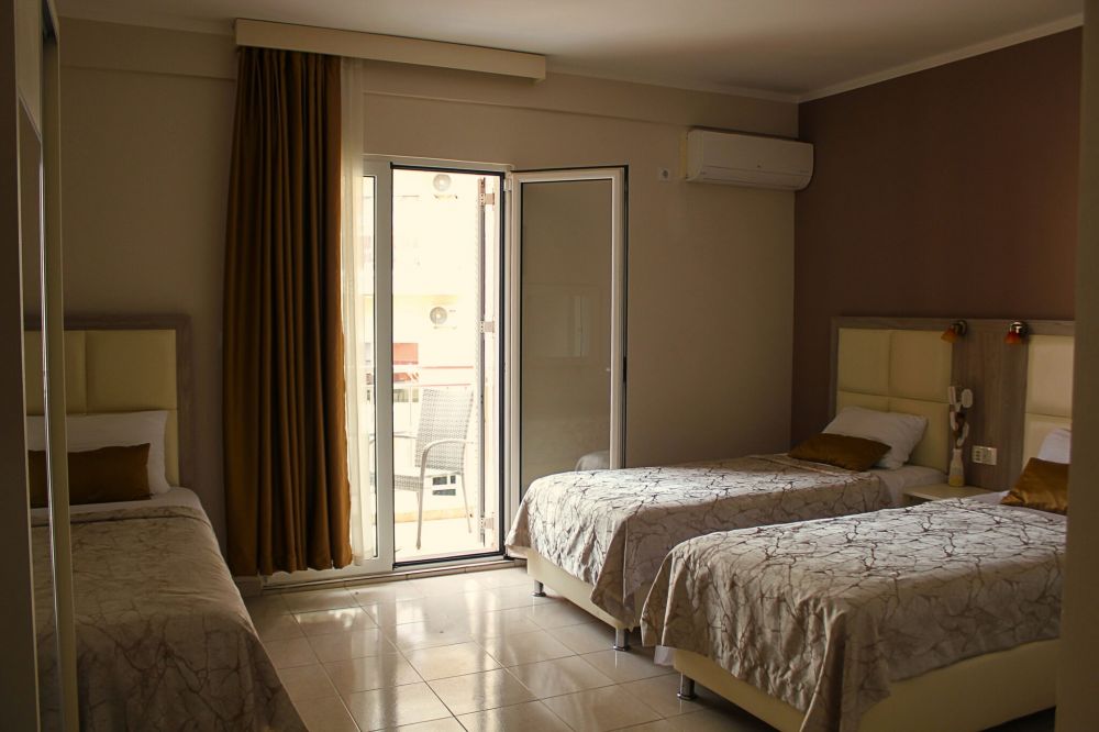 Double and Triple Room, Bojana 3*