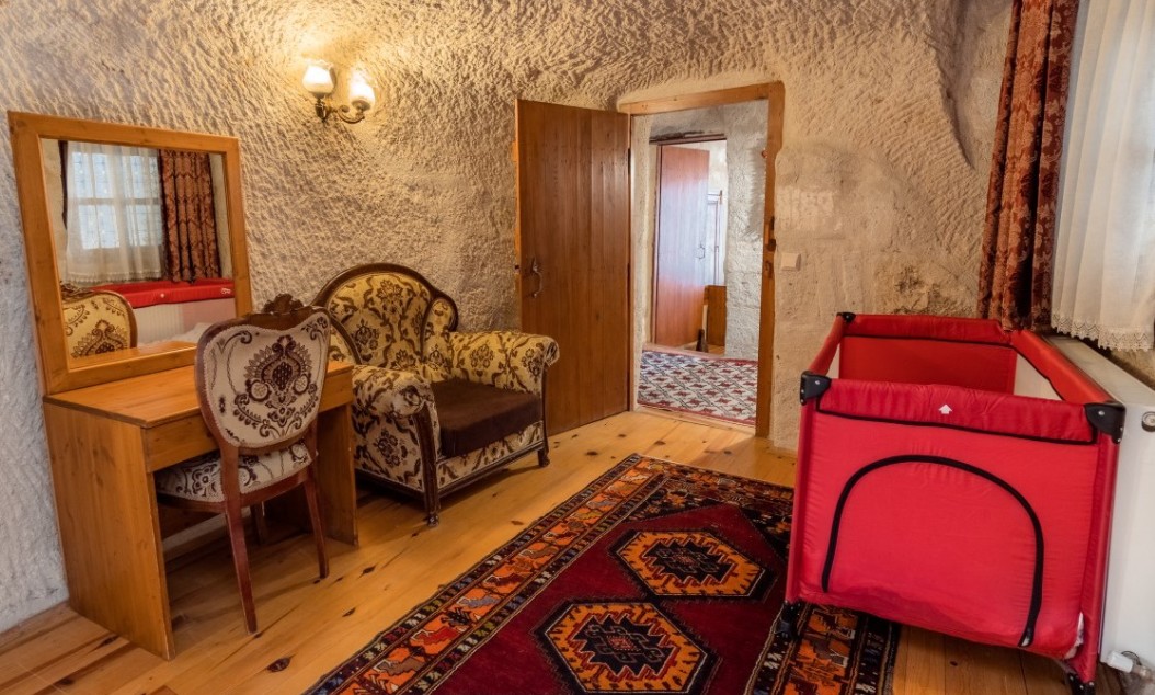 King suite, Amber Cave Suites 3*