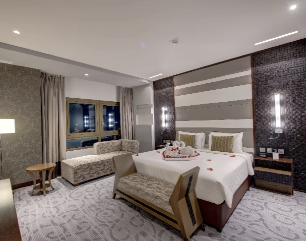 Deluxe Suite, Metropolitan Hotel Dubai 4*