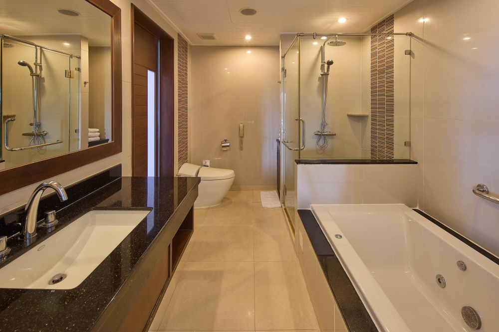 Junior Suite, The Heritage Pattaya Beach Resort 4*
