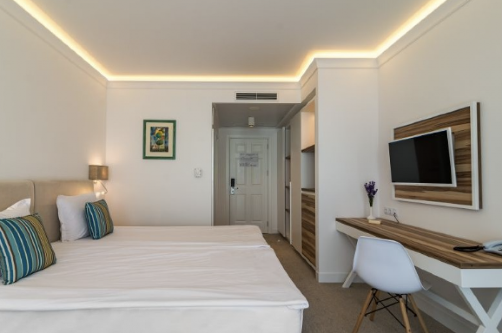 Two Bedroom Suite Sea View, Nympha Riviera 4*