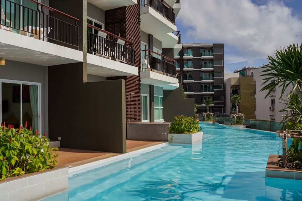 Deluxe Pool Access, Andakira Hotel 4*