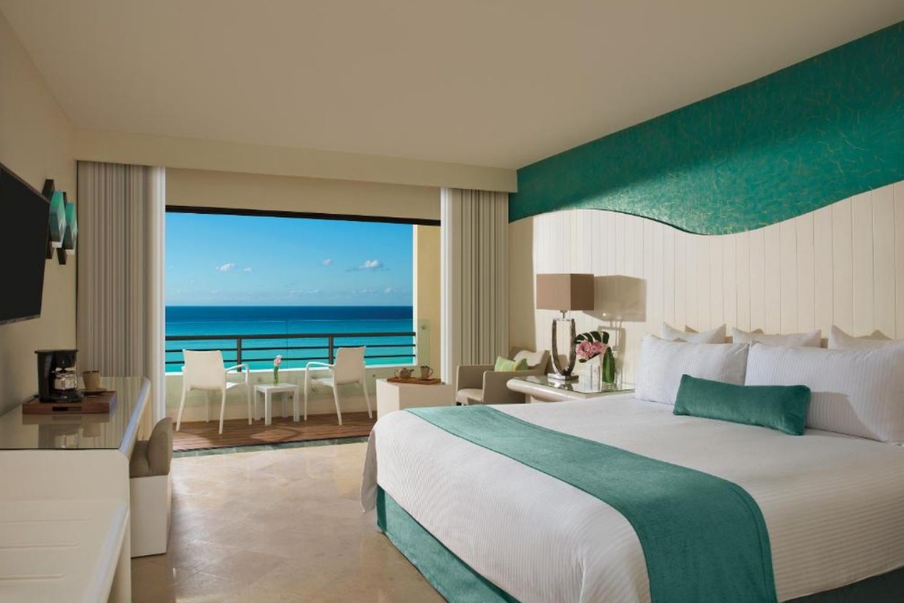 Deluxe OV/ With Balcony, Now Emerald Cancun Resort & Spa 5*