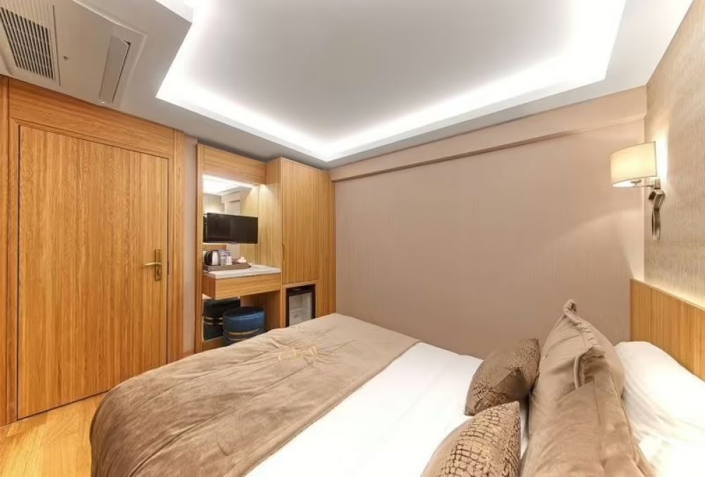 Adjoining Room, Lady Diana Hotel 4*