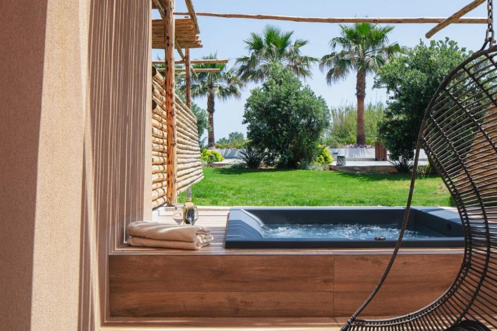 Double Garden Level Outdoor Jetted Tub, La Mer Resort & Spa | Adults Only 5*