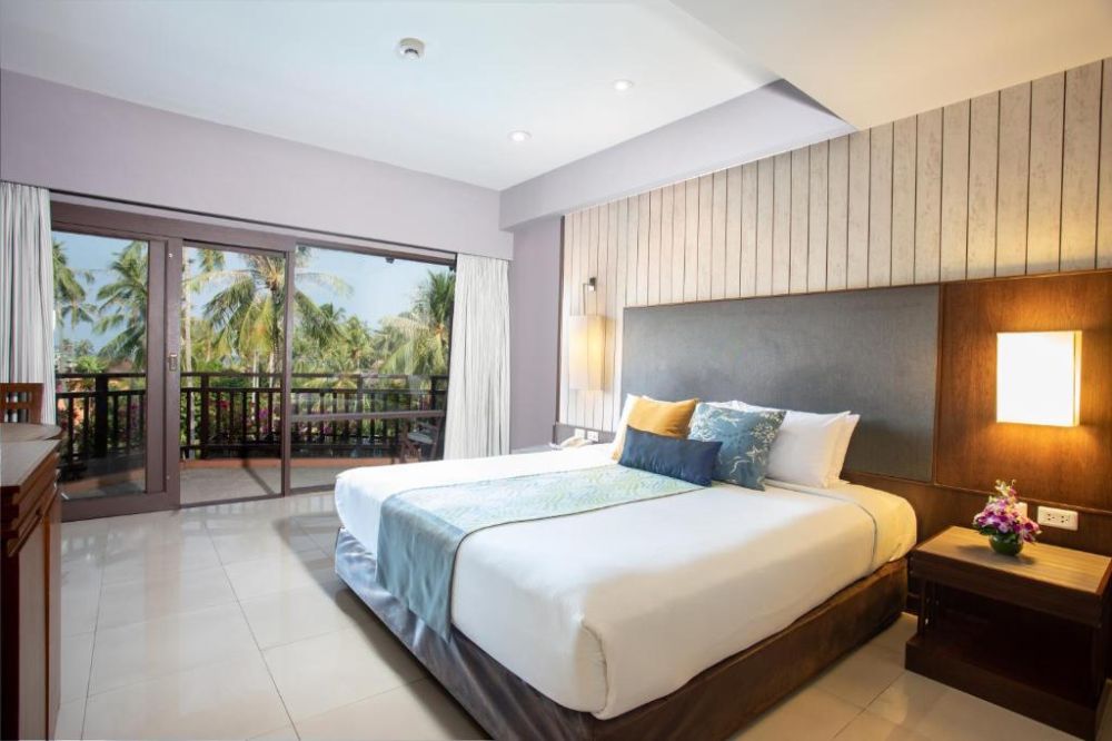 Superior Pool View, Courtyard by Marriott Phuket, Patong Beach Resort (ex.Patong Merlin Hotel) 4*