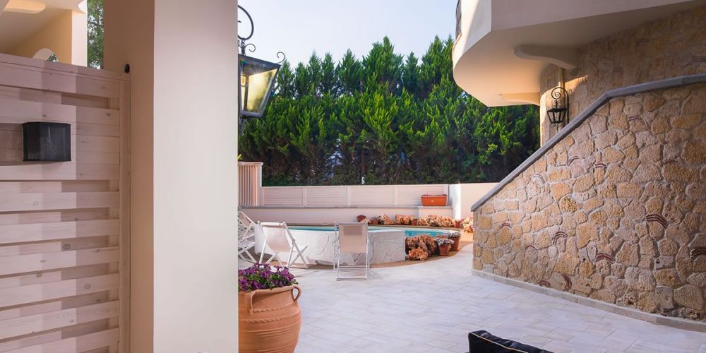 Duplex Suite, Neikos Mediterraneo Luxury Suites 3*