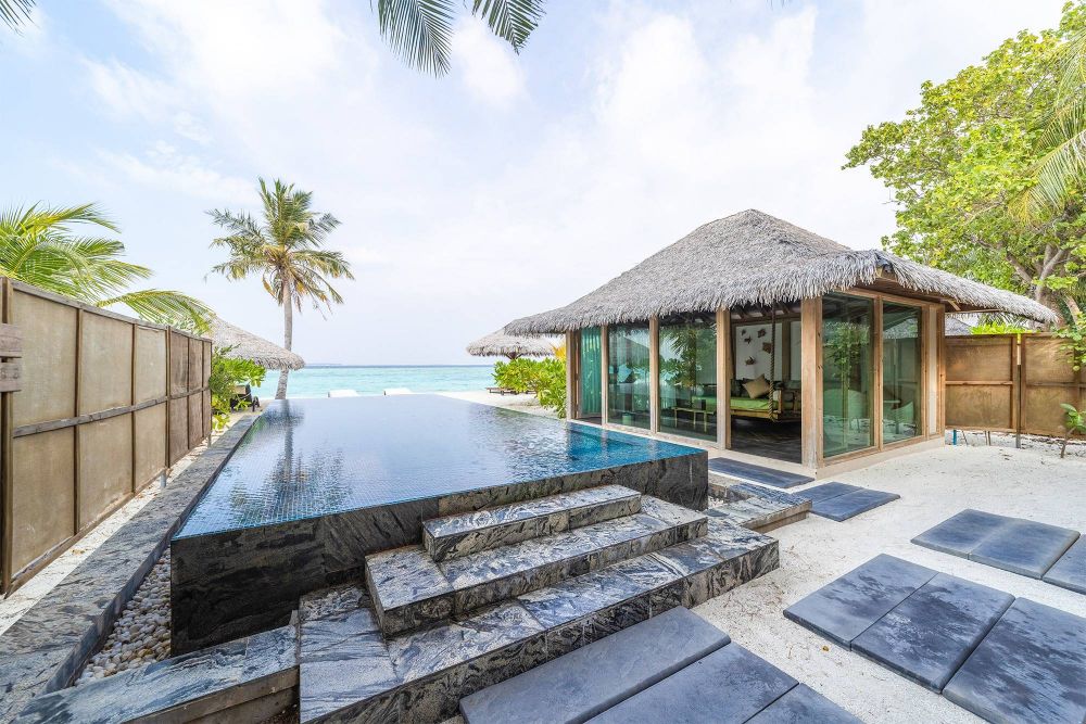 Beach suite With infinity Pool, Kihaa Maldives 5*