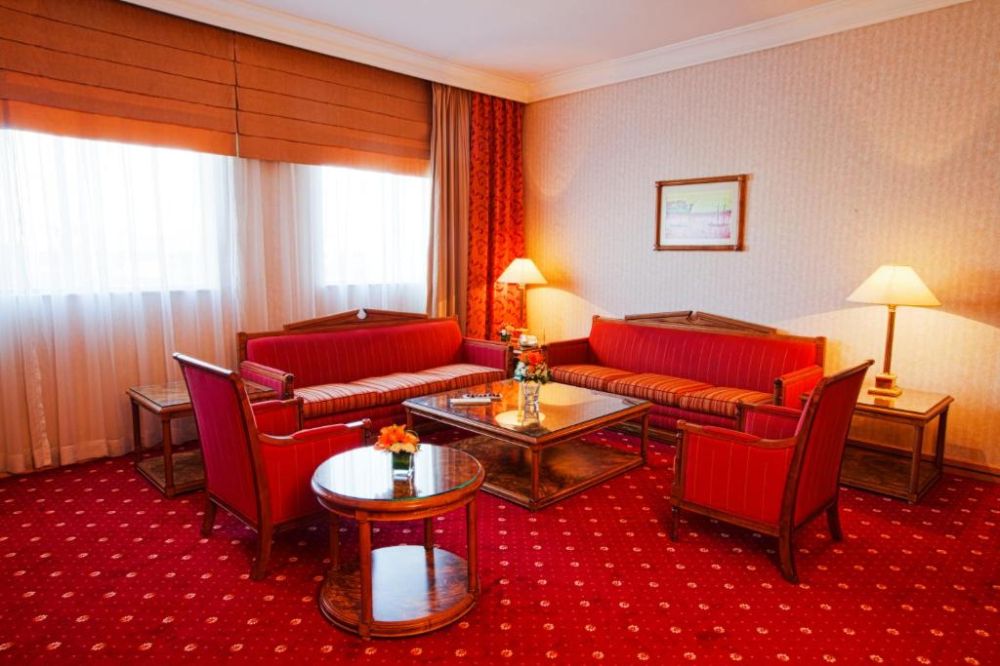 Emiri Suite, Capitol Hotel Dubai 4*