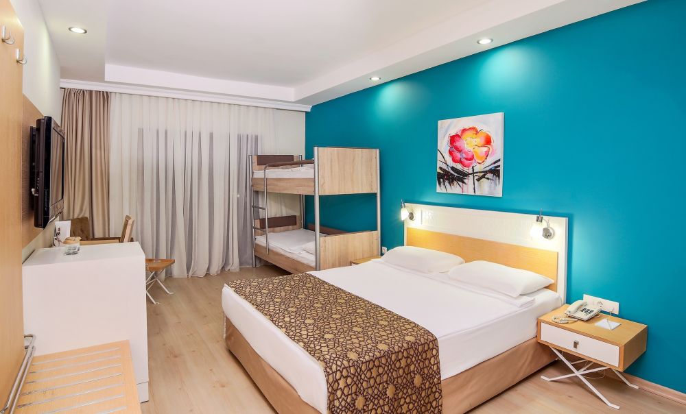 Standard Room With Bunkbed, Crystal Green Bay Resort & Spa 5*