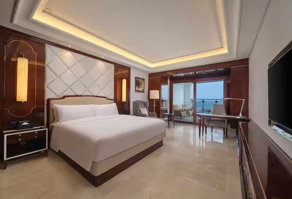 King Guest Room Sea View, DoubleTree by Hilton Sanya Bay 3*